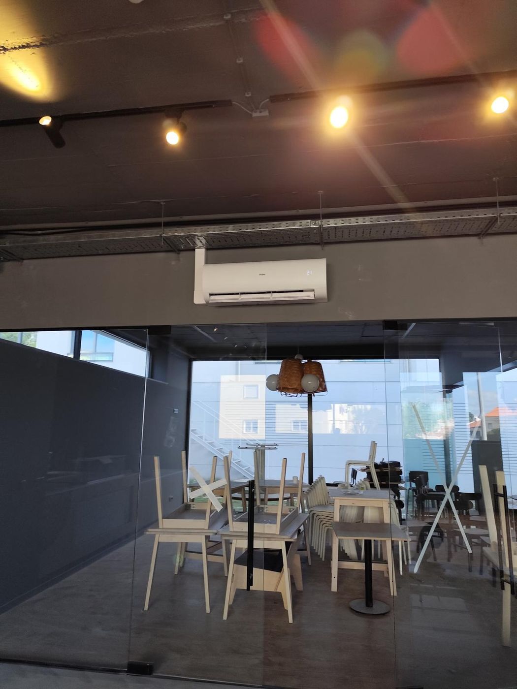Climatização instalada em espaço comercial